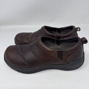 LL Bean Comfort Mocs Slip On Women's 8.5 M Leather Shoes Brown